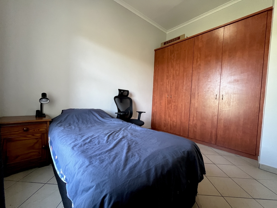 To Let 2 Bedroom Property for Rent in Buh Rein Estate Western Cape